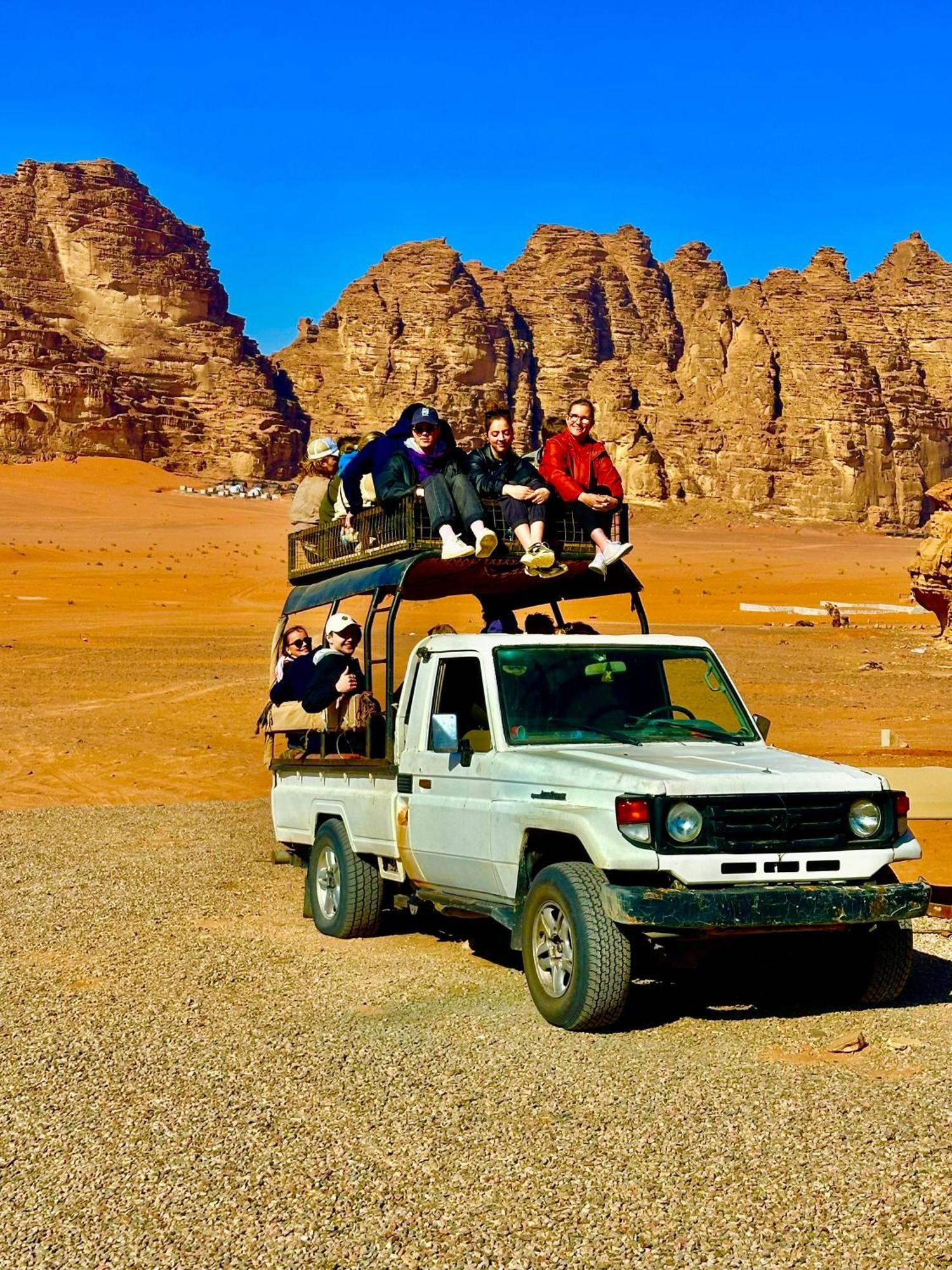 Nael Bedouin Luxury Camp Вади-Рам Экстерьер фото